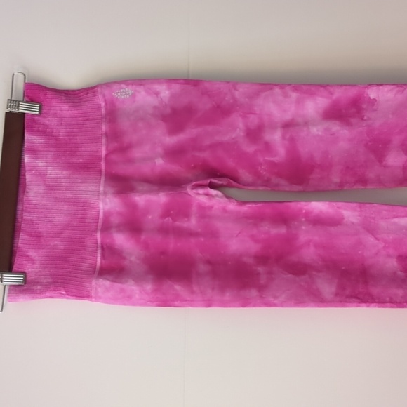 Free People Movement Good Karma tie dye high rise pink yoga 7/8  leggings M/L - Picture 4 of 8